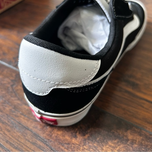 Vans Black Old Skool Sneakers Classic Style - Picture 10 of 12